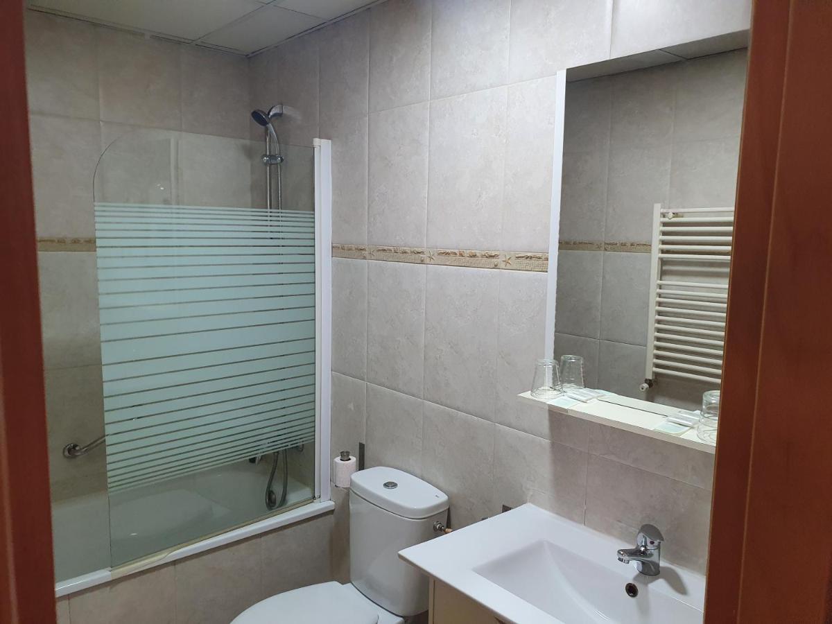 Hostal Fronton Алкобендас Екстериор снимка