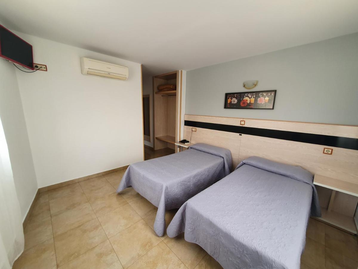 Hostal Fronton Алкобендас Екстериор снимка