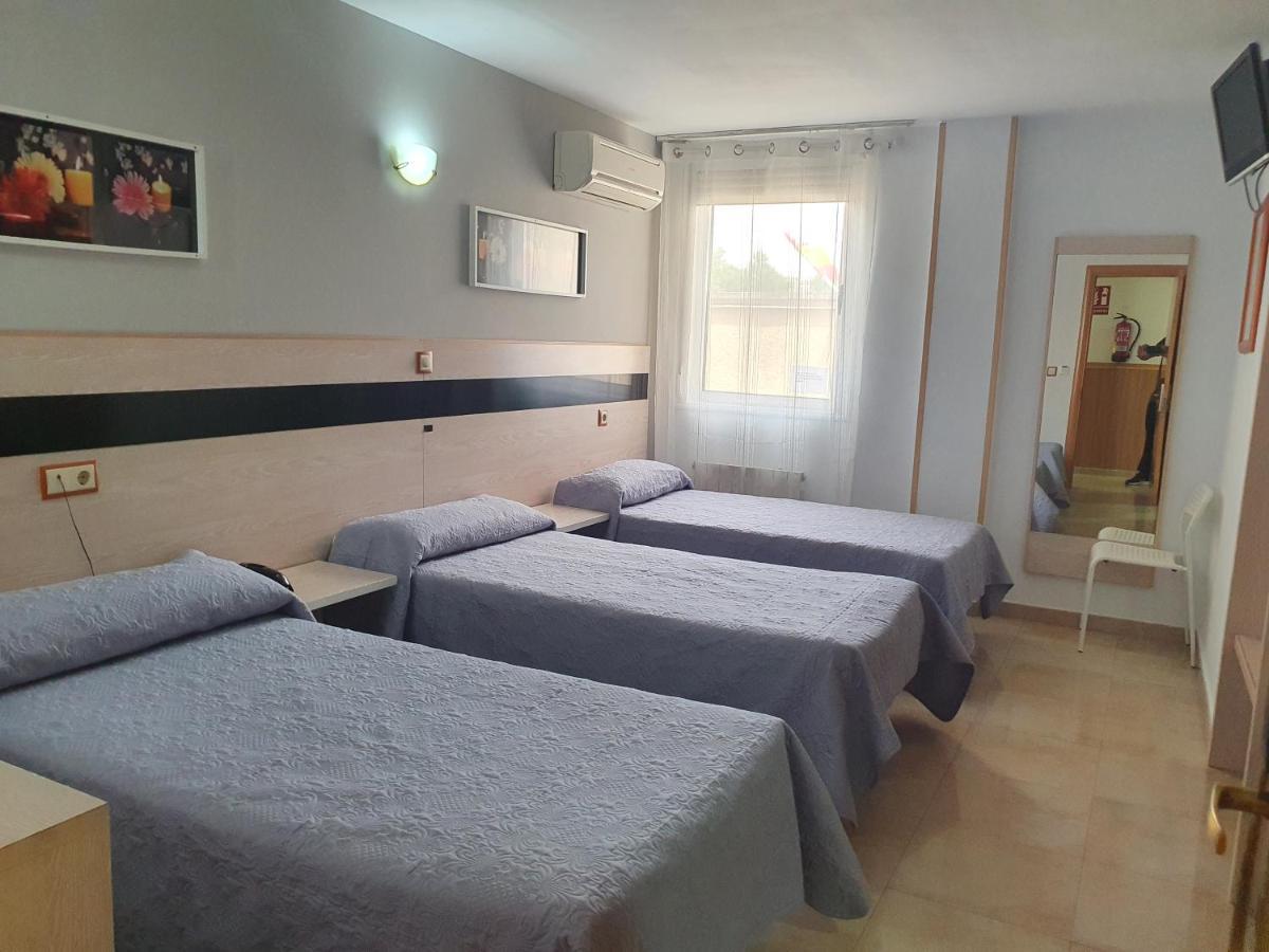 Hostal Fronton Алкобендас Екстериор снимка