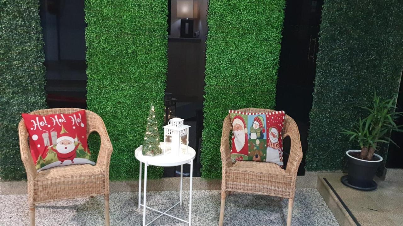 Hostal Fronton Алкобендас Екстериор снимка