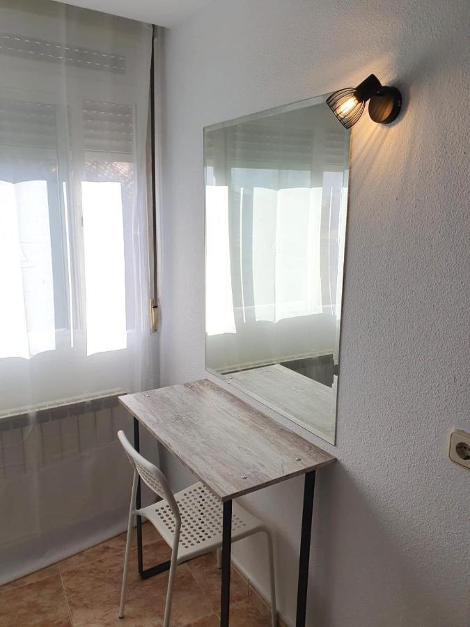 Hostal Fronton Алкобендас Екстериор снимка