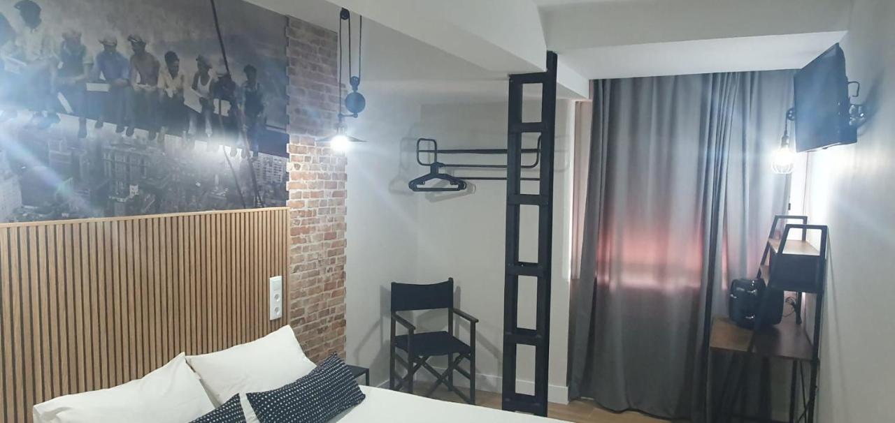 Hostal Fronton Алкобендас Екстериор снимка