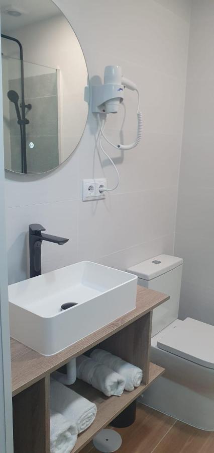 Hostal Fronton Алкобендас Екстериор снимка