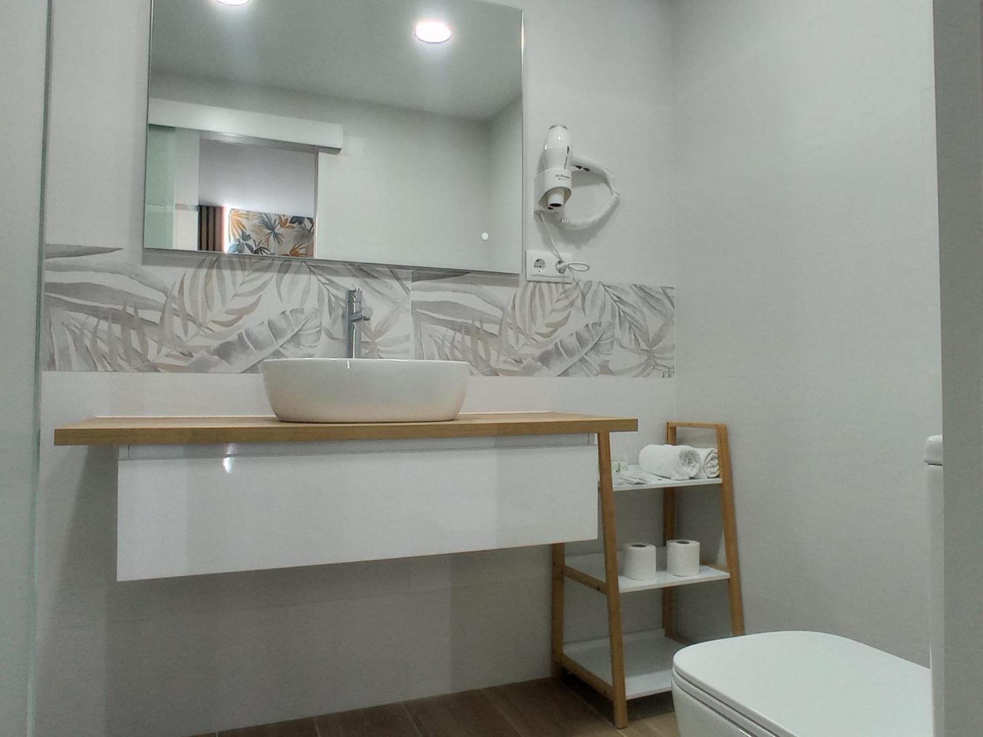 Hostal Fronton Алкобендас Екстериор снимка