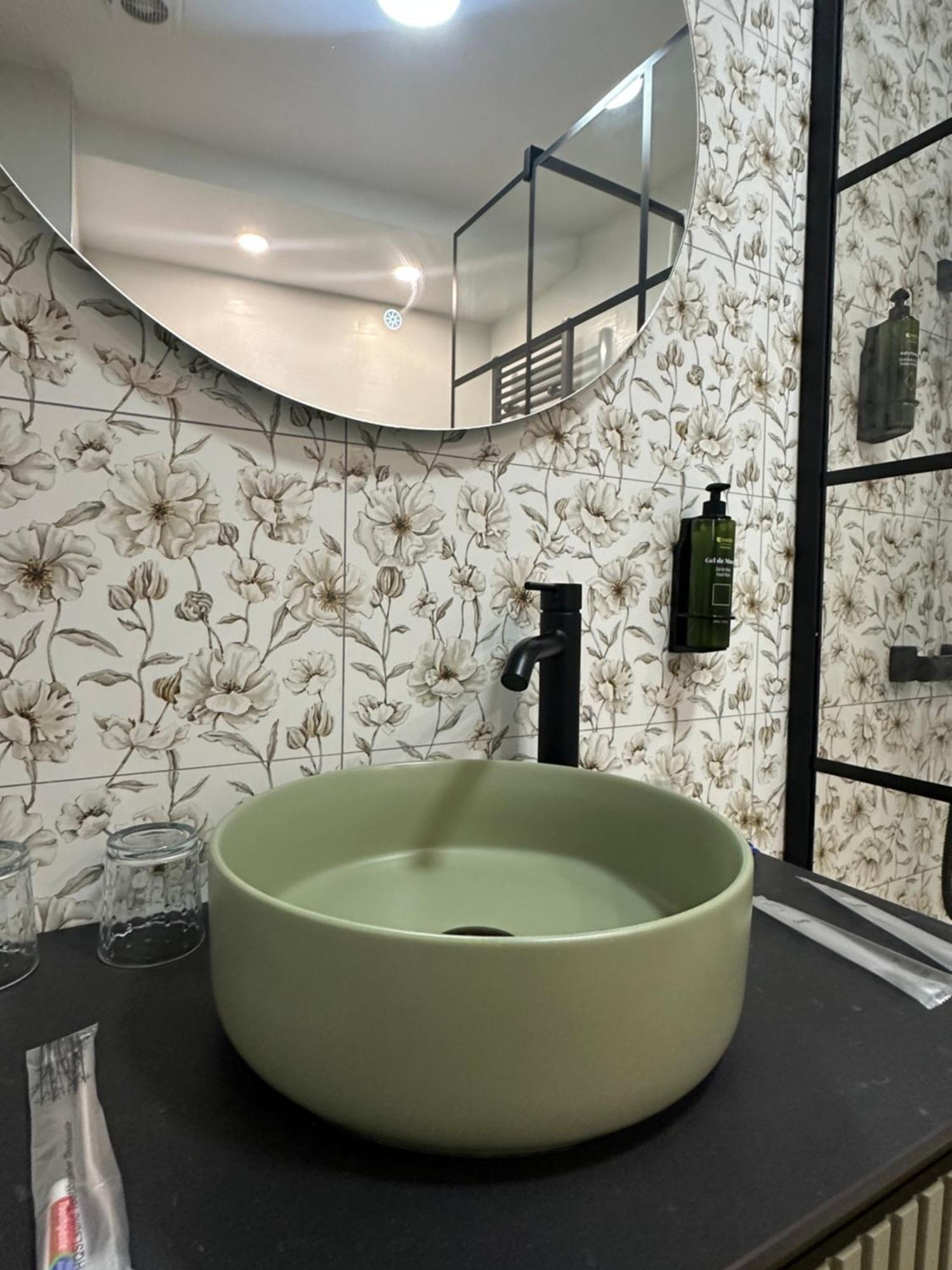 Hostal Fronton Алкобендас Екстериор снимка